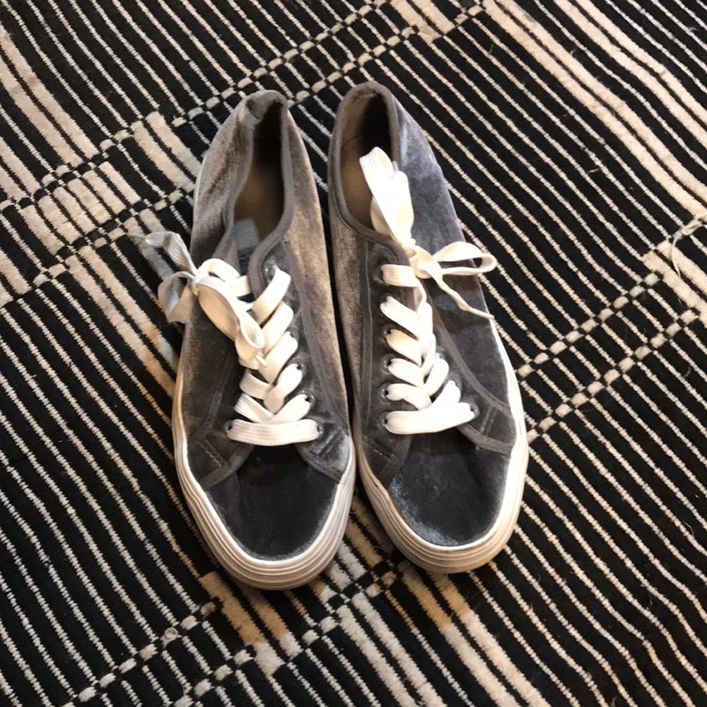 TJ Max shoes size 8.5
